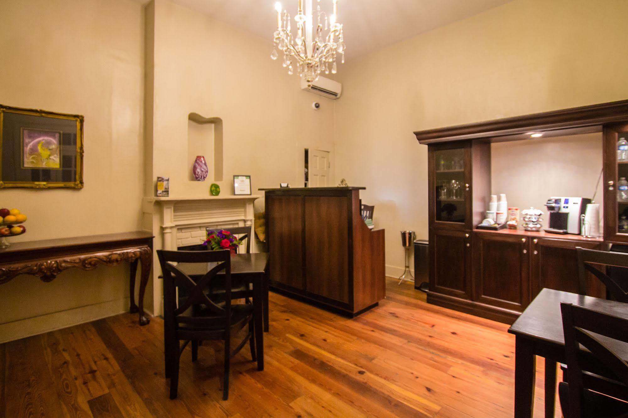 Inn On Ursulines, A French Quarter Guest Houses Property La Nouvelle-Orléans Extérieur photo